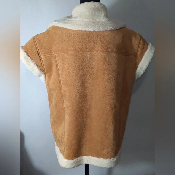 BLANKNYC Biscotti Faux Suede Oversized Collar Vest Women's Size- Small - Picture 7 of 11